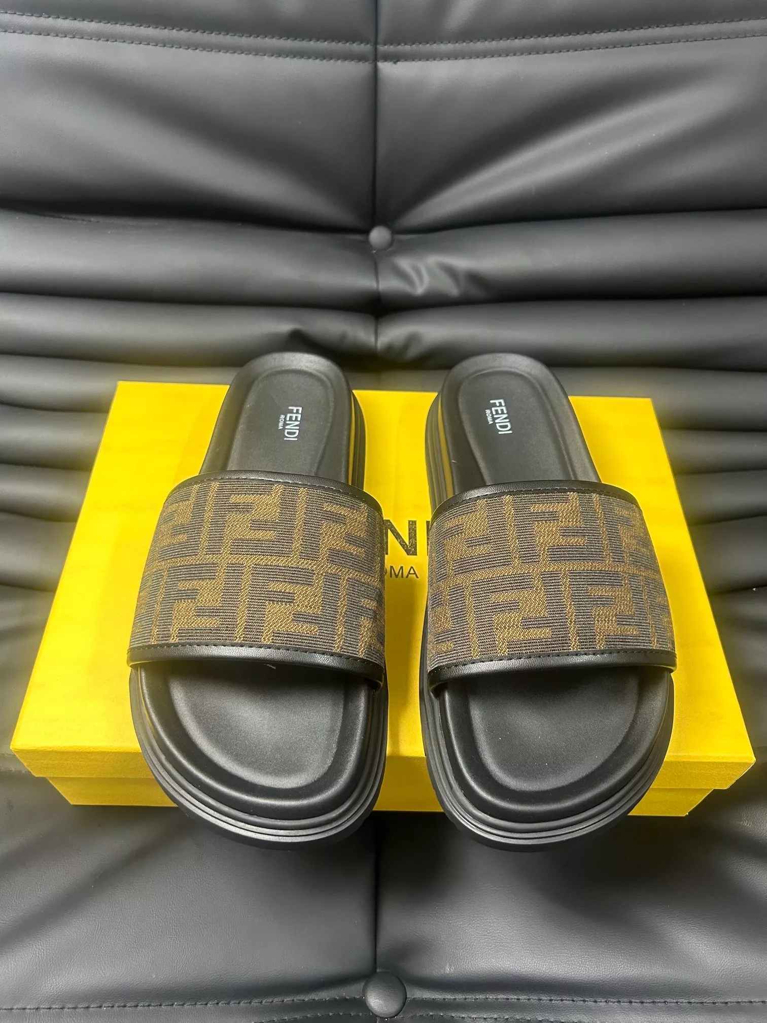 fendi chaussons pour homme s_12a21162